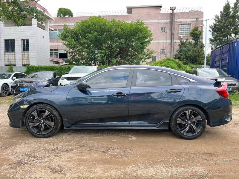 广州19年本田思域8