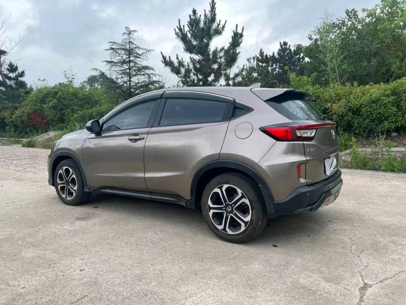 青岛16年本田XRV8