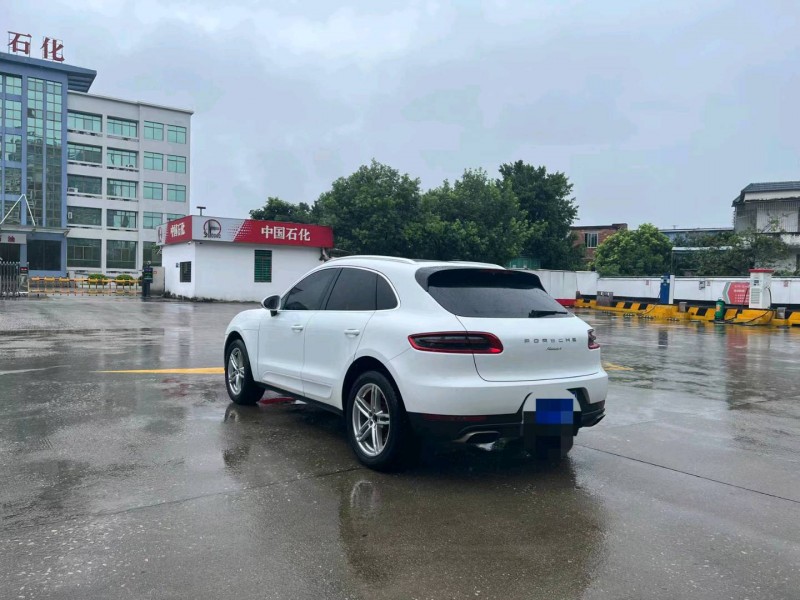 广州14年保时捷Macan4
