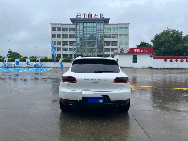广州14年保时捷Macan8