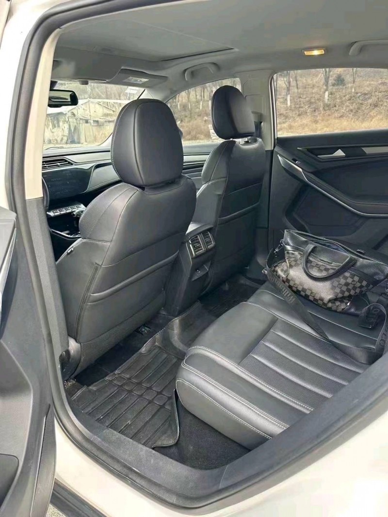 邯郸21年福特领界8