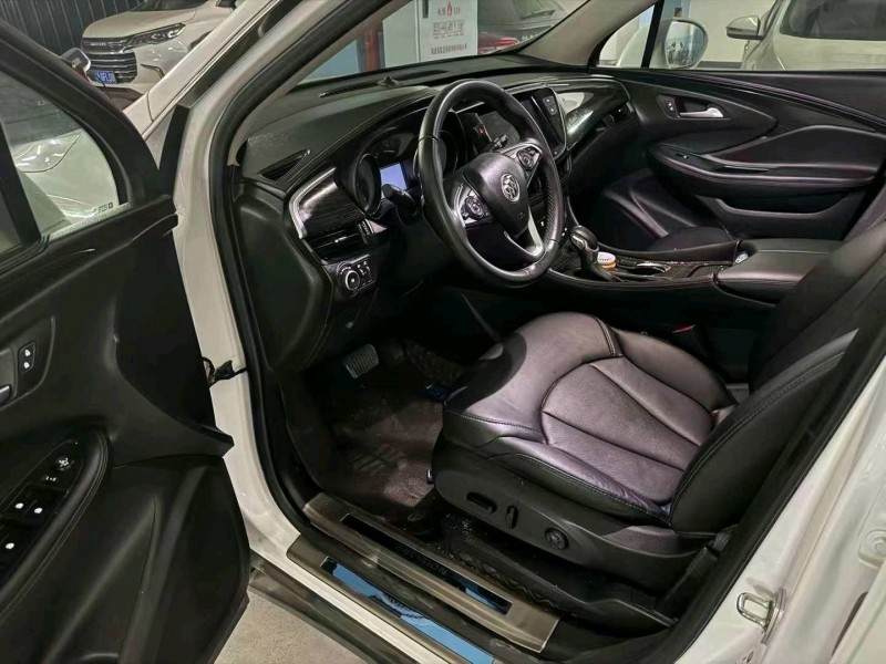 重庆20年别克昂科威8