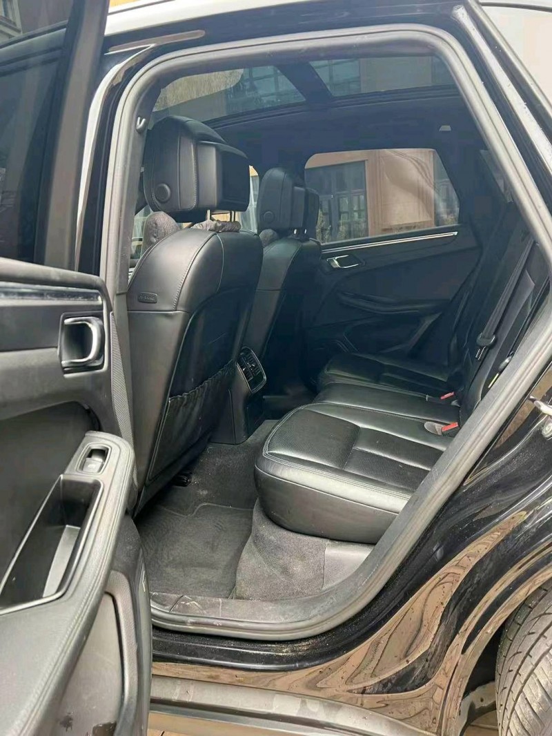 邯郸15年保时捷Macan2