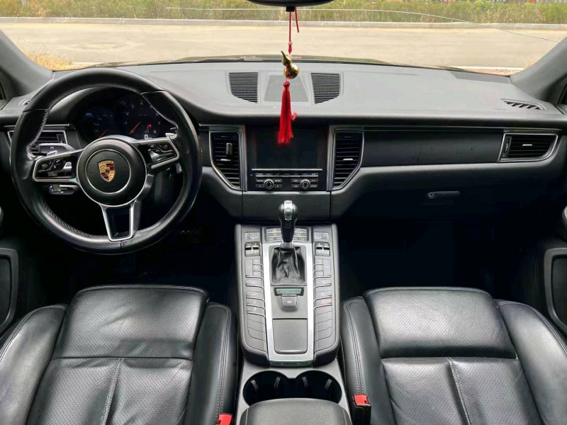 邯郸15年保时捷Macan5