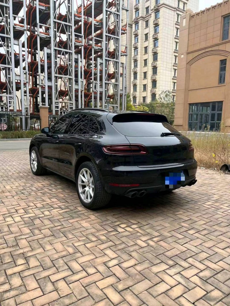 邯郸15年保时捷Macan7