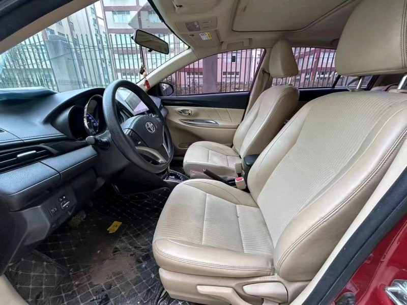 宜昌17年豐田YARiS L 致炫4