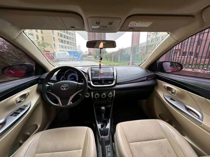 宜昌17年豐田YARiS L 致炫5