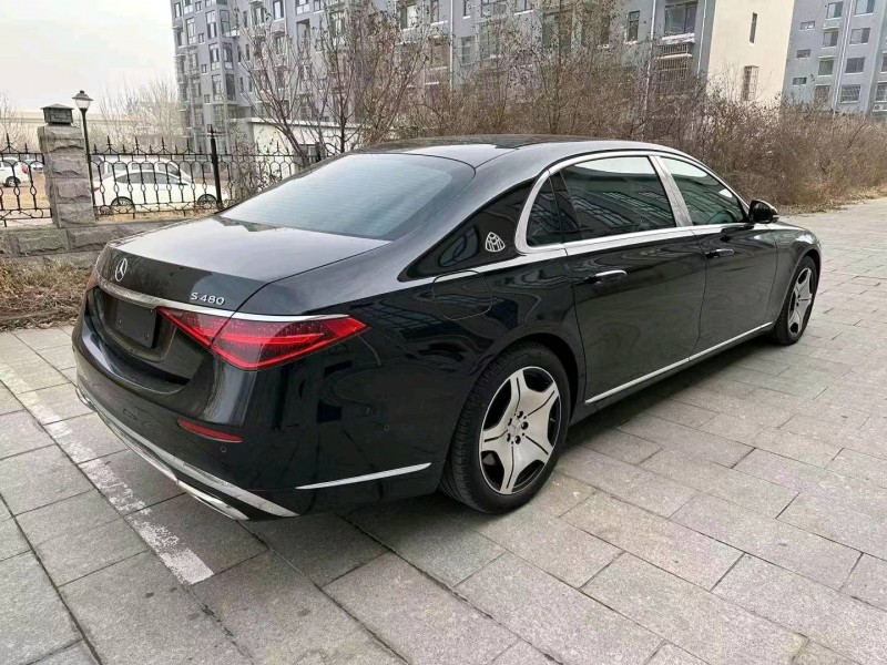 东营22年奔驰迈巴赫S级4