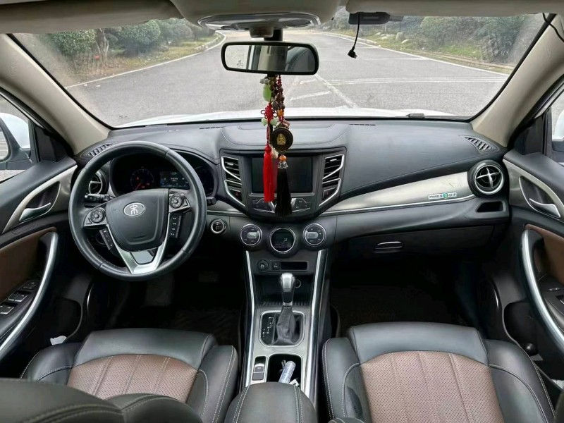 武汉16年比亚迪宋5