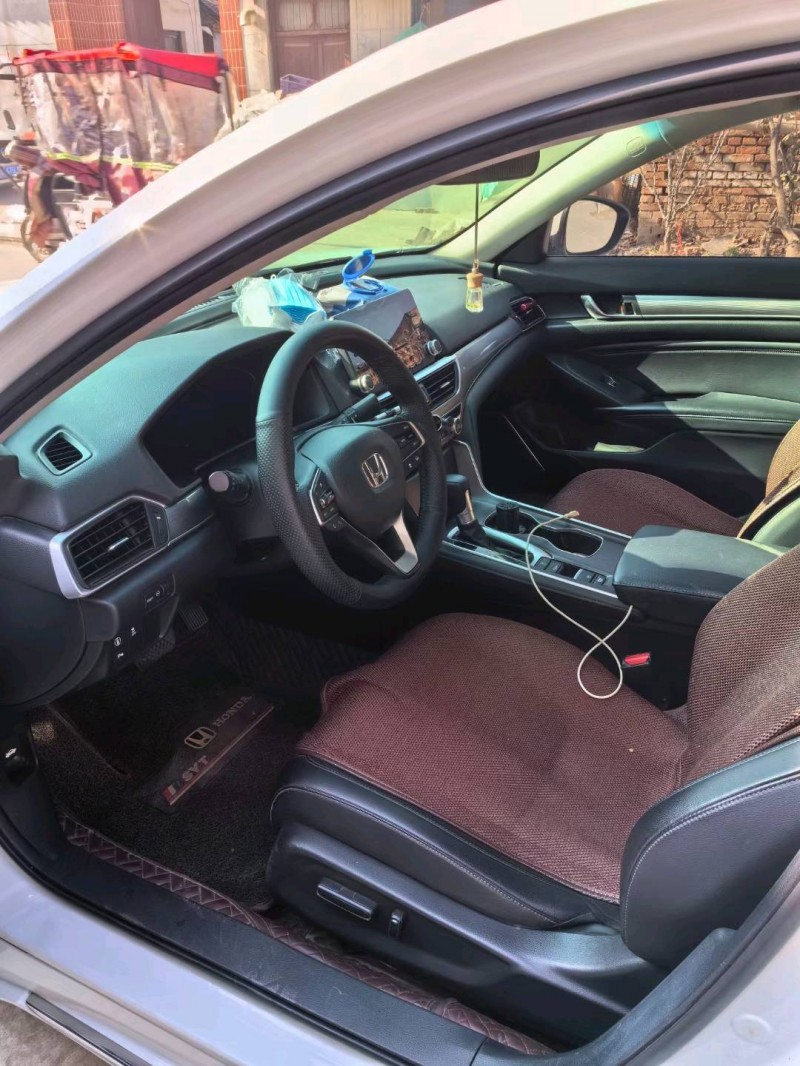 菏泽19年本田雅阁5