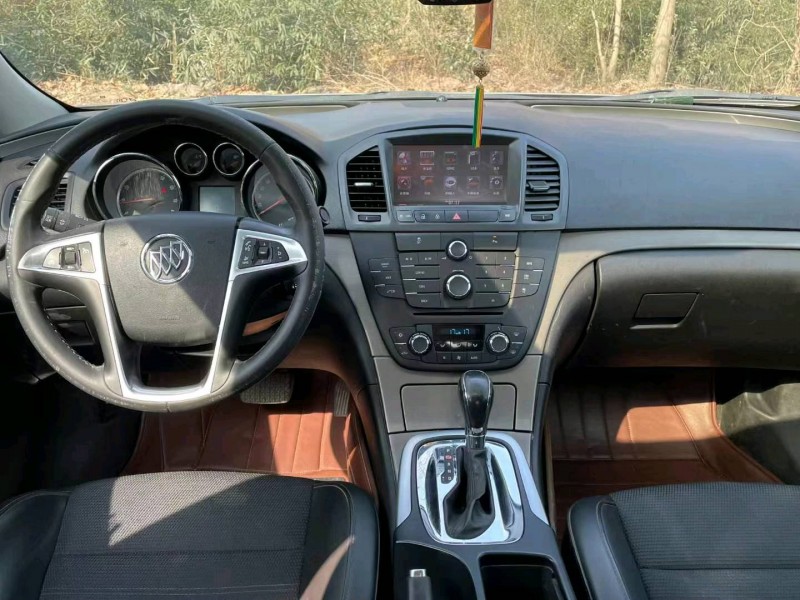 东营13年别克君威5