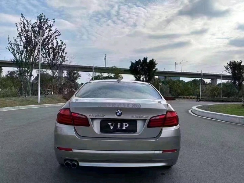 嘉兴12年宝马5系9