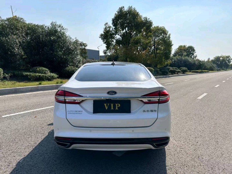 盐城17年福特蒙迪欧9