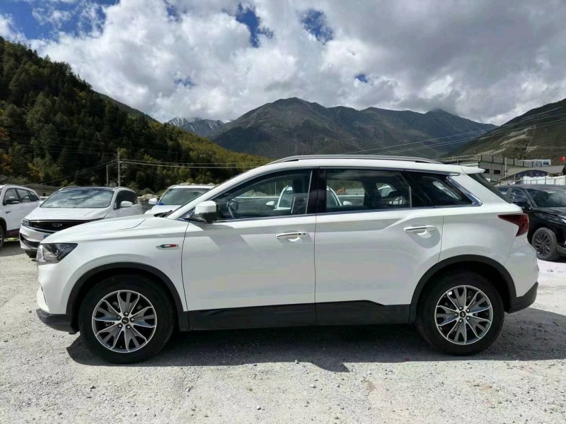 甘孜23年SWM斯威汽車G018