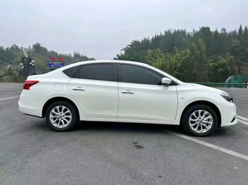 甘孜22年日產軒逸8