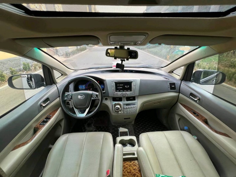 淄博16年比亚迪M66