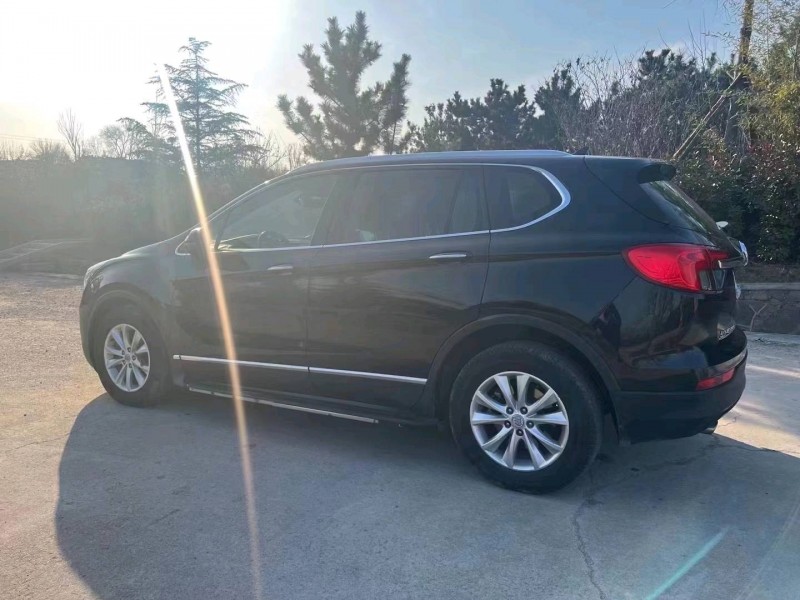 青岛16年别克昂科威7