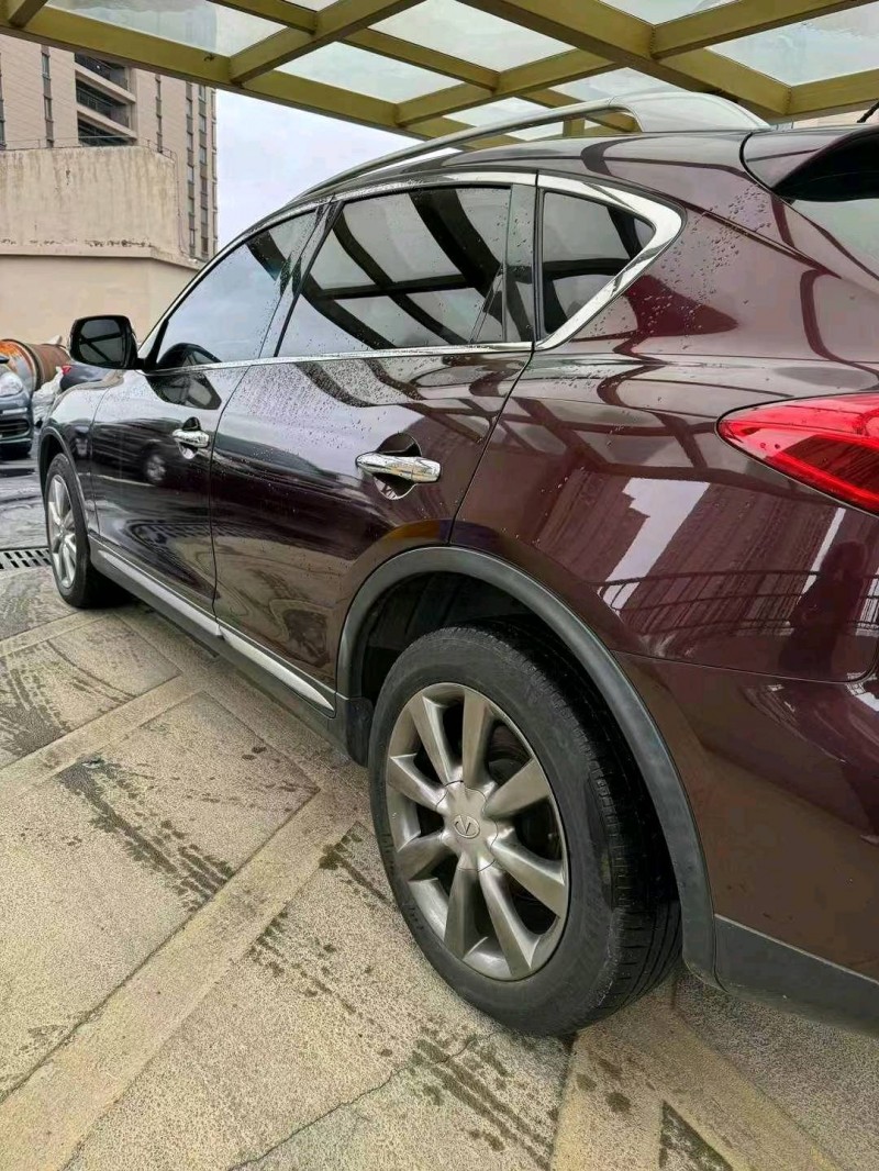 常州17年英菲尼迪QX507