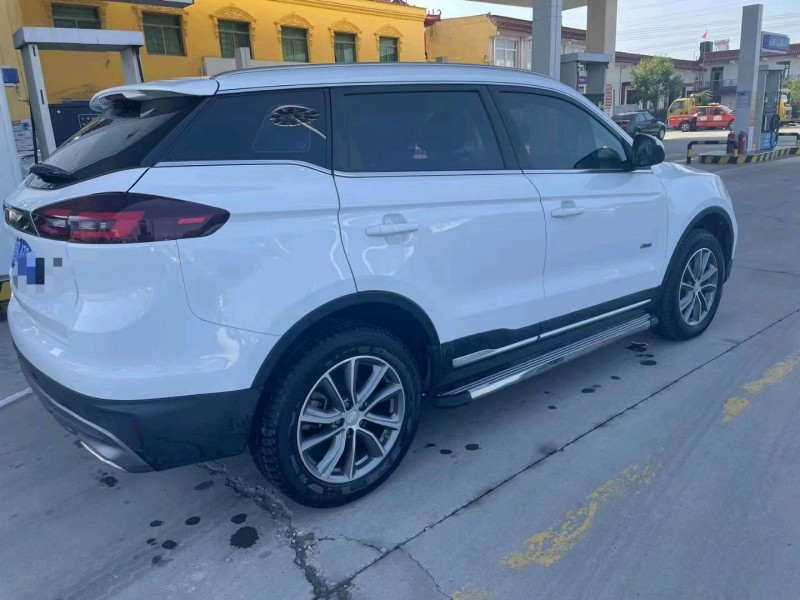 保定19年吉利博越4