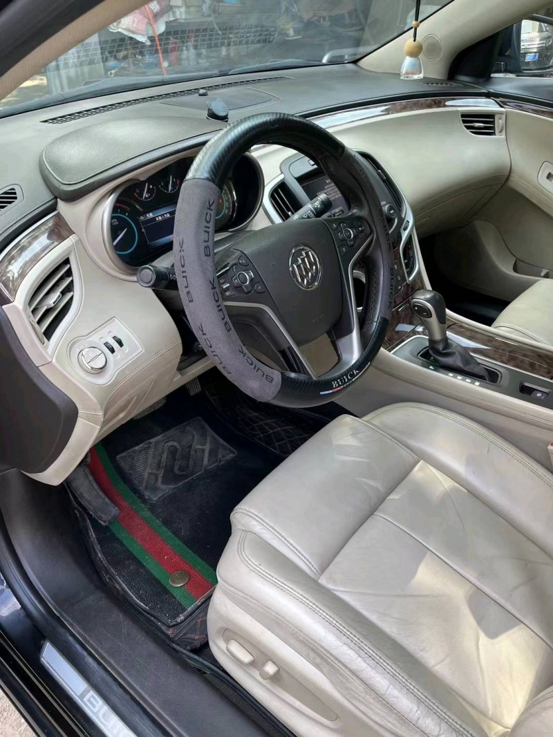 济南15年别克君越7