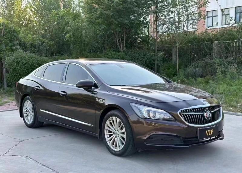 青岛17年别克君越4