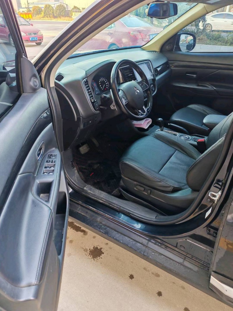 保定17年三菱欧蓝德4