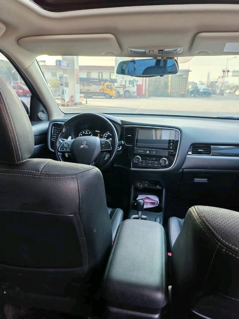 保定17年三菱欧蓝德5