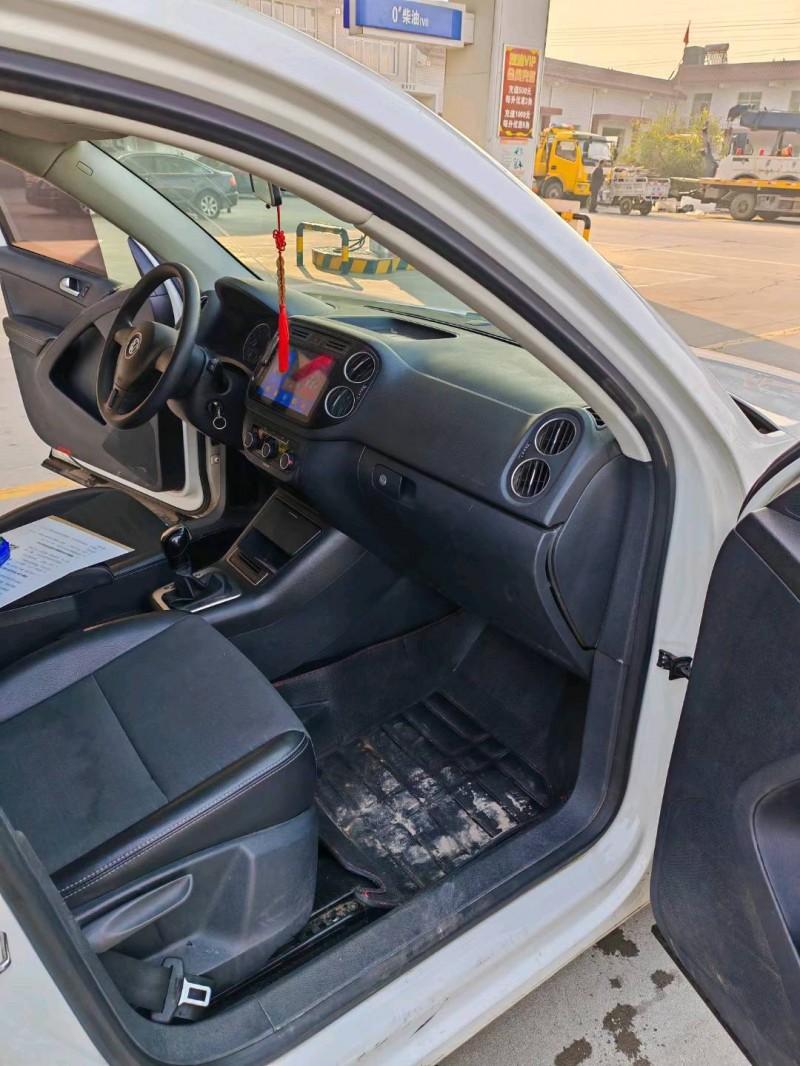 保定16年大众途观8