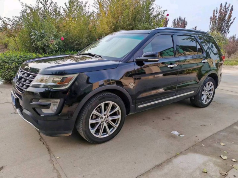 保定16年福特探险者2