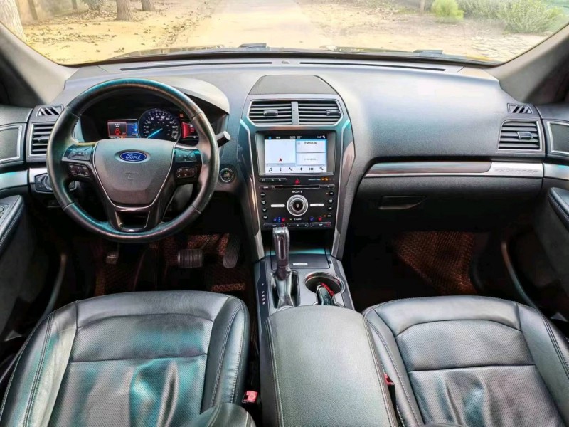 保定16年福特探险者6