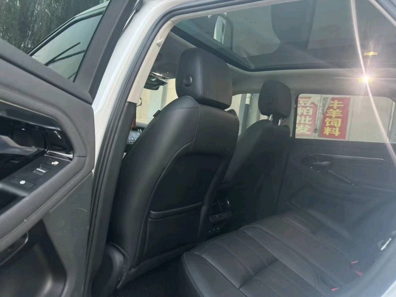 保定19年路虎极光7