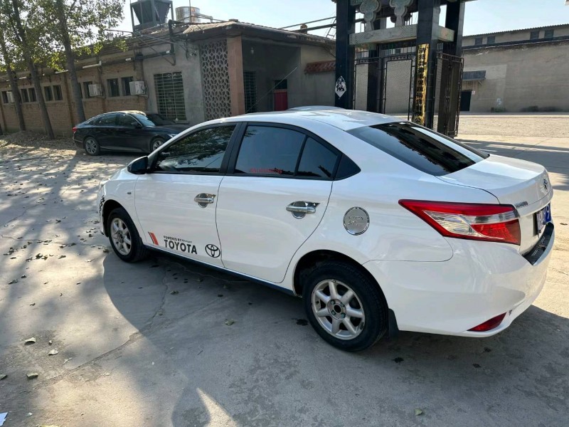 保定16年丰田威驰3