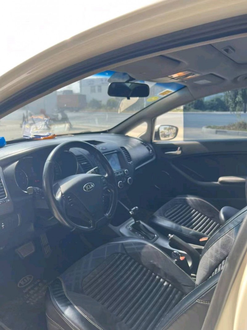 保定15年起亚K38