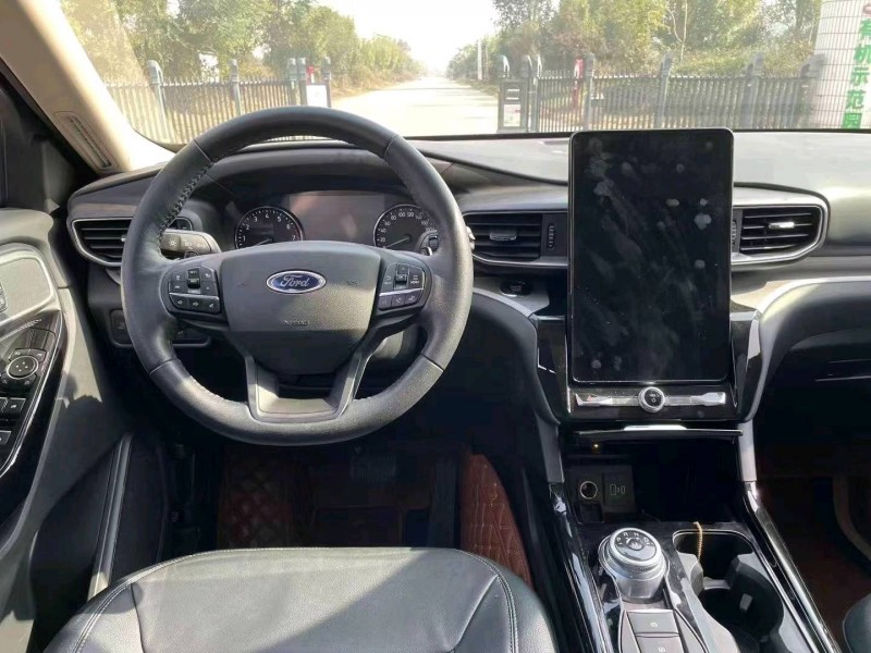 东营21年福特探险者2