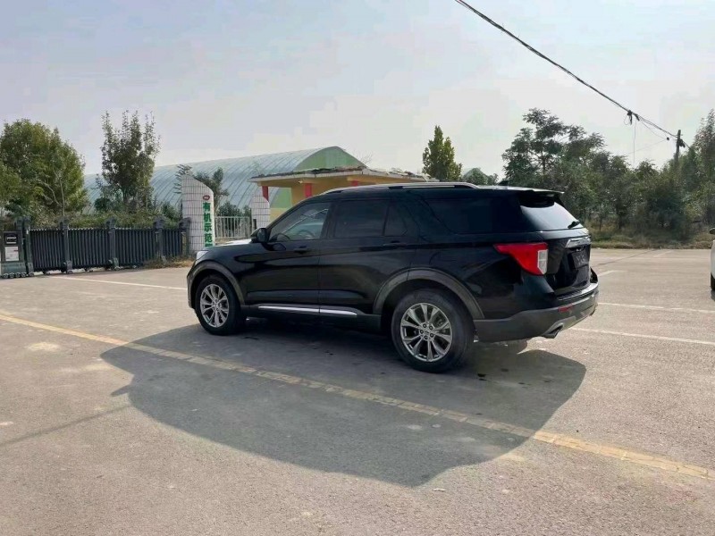 东营21年福特探险者7