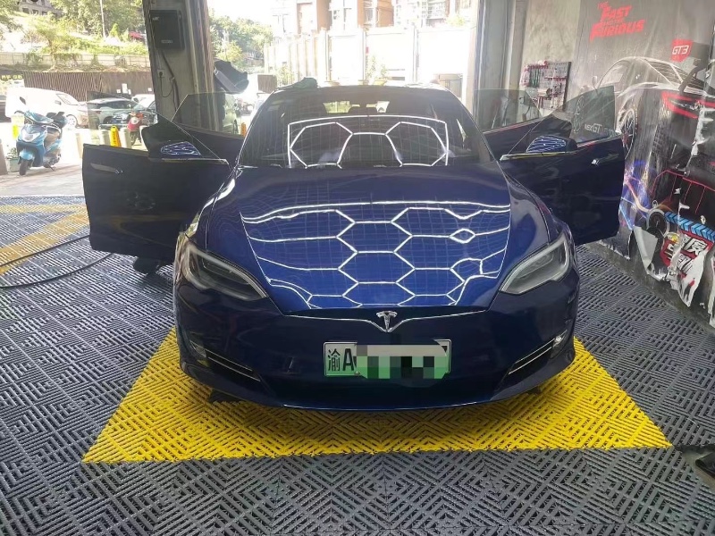 重慶18年特斯拉Model S1