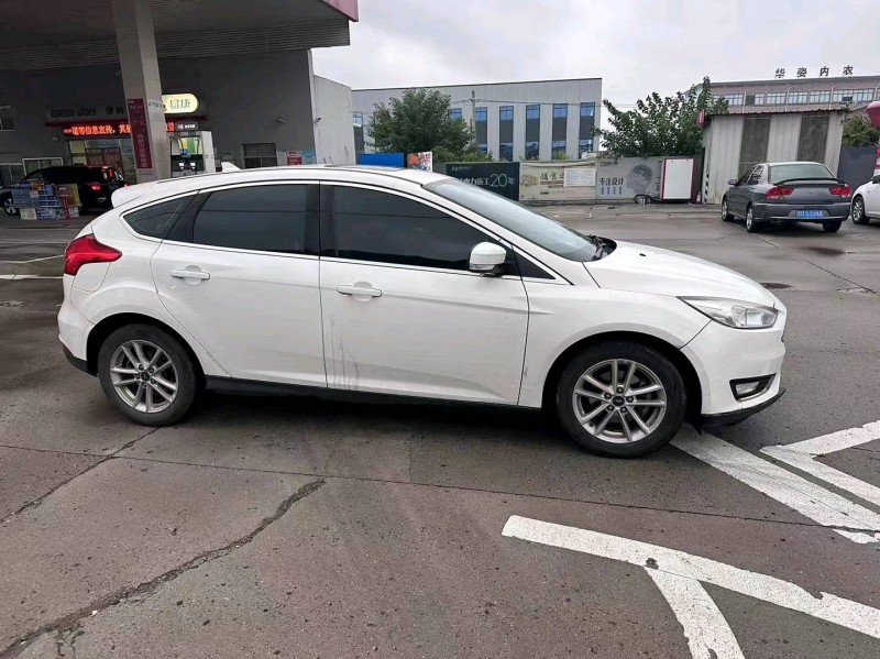 苏州16年福特福克斯7