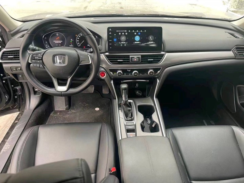 邯郸22年本田雅阁4