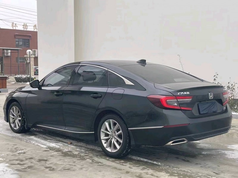 邯郸22年本田雅阁5