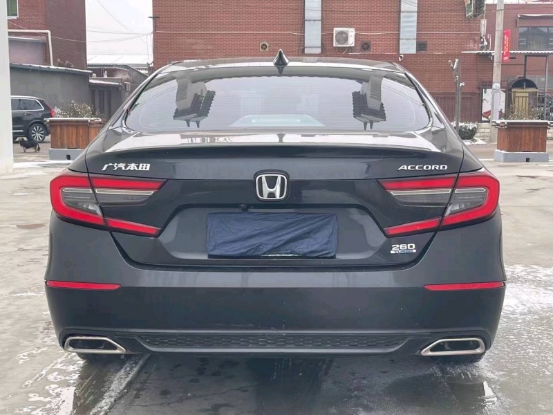 邯郸22年本田雅阁8