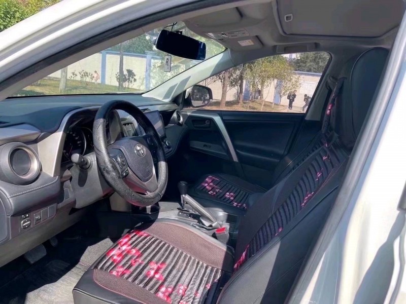 珠海16年丰田RAV4荣放9