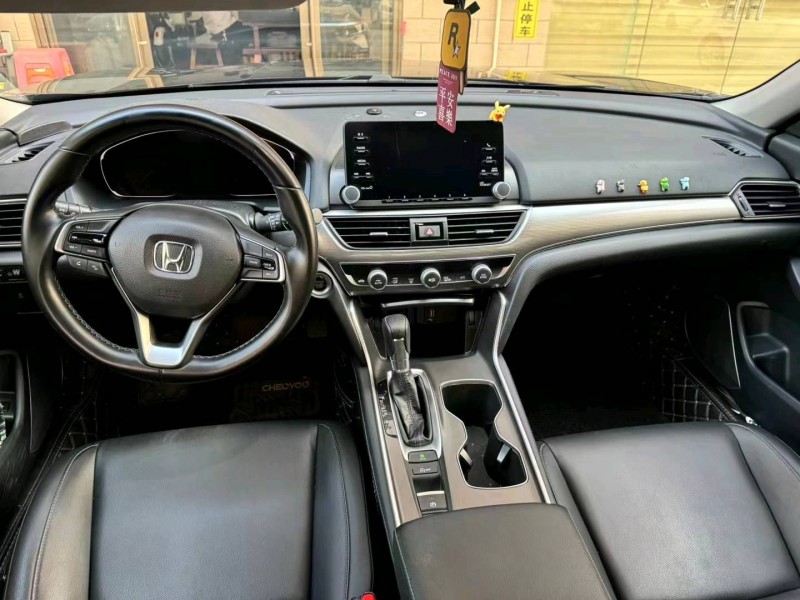 珠海21年本田雅阁7