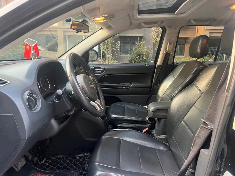 徐州12年Jeep指南者4