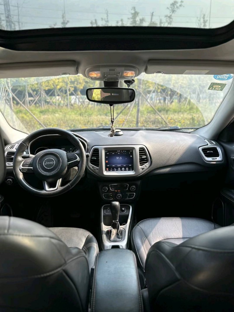 青岛17年Jeep指南者6