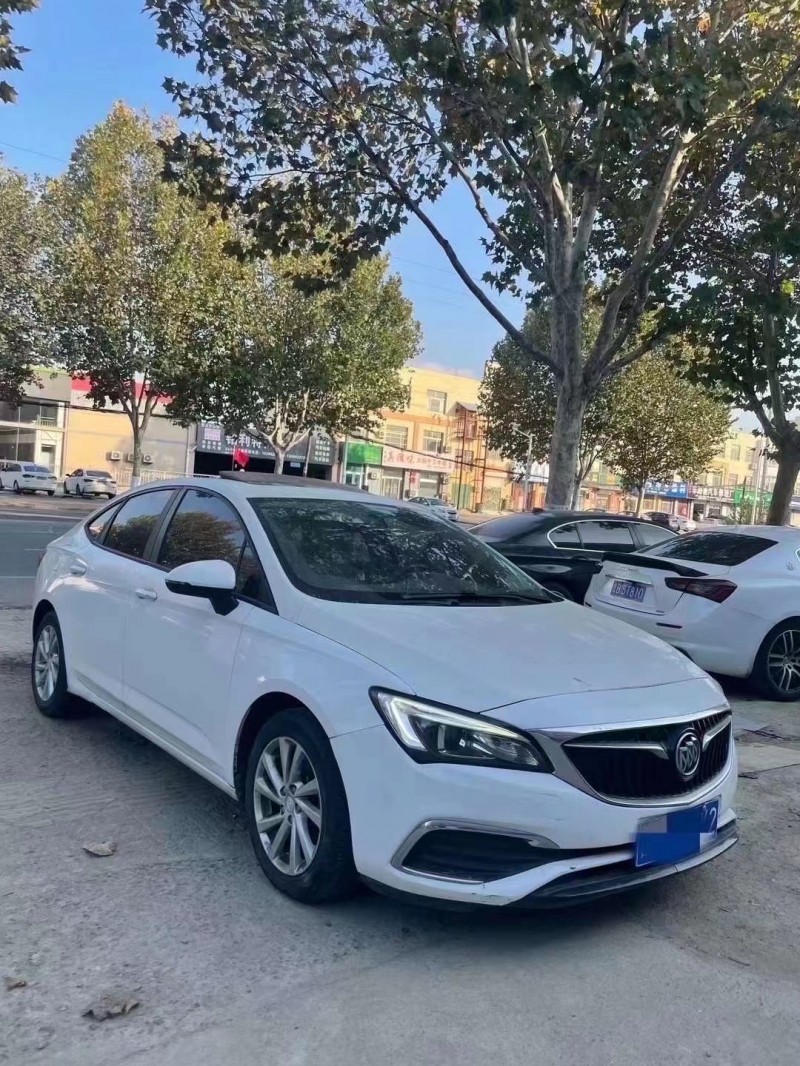 济宁18年别克威朗2