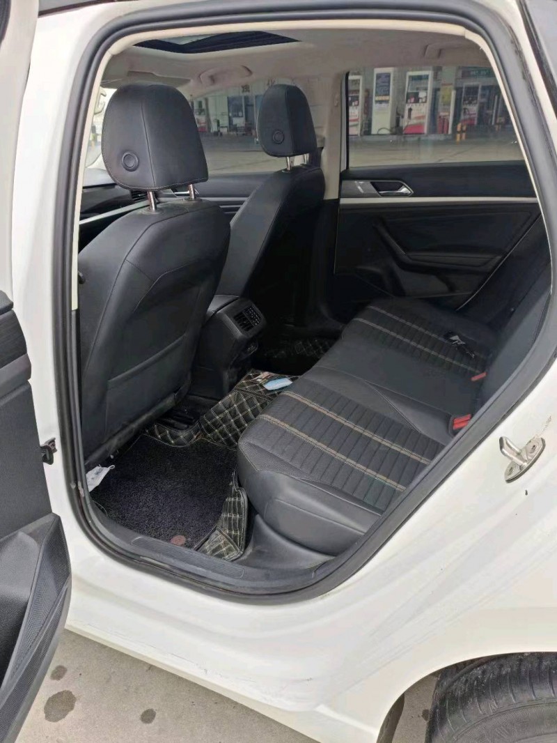 邯郸19年大众朗逸5