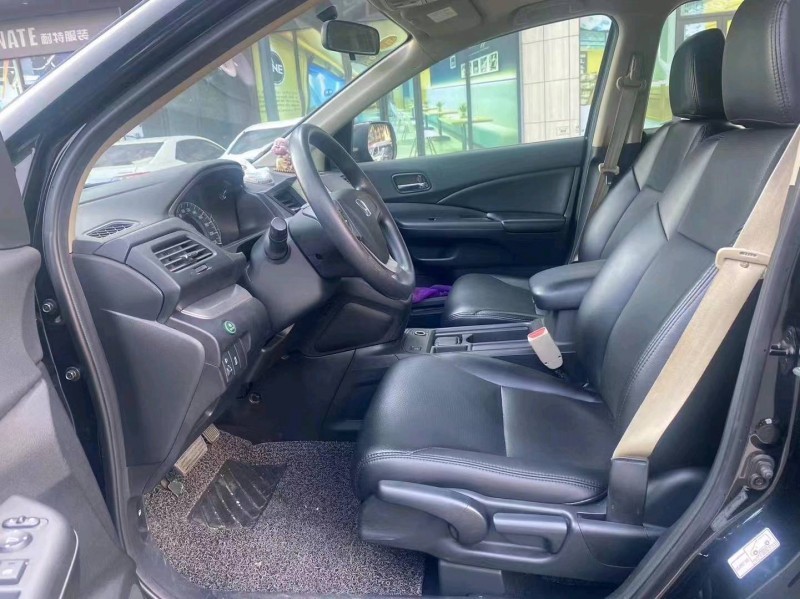 汕头16年本田CRV8