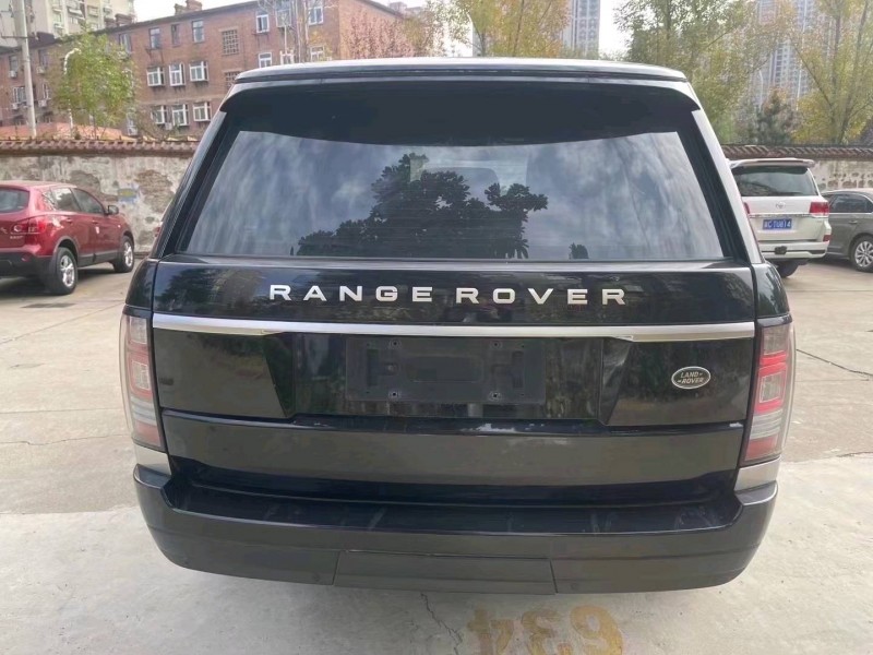 东营17年路虎揽胜行政3