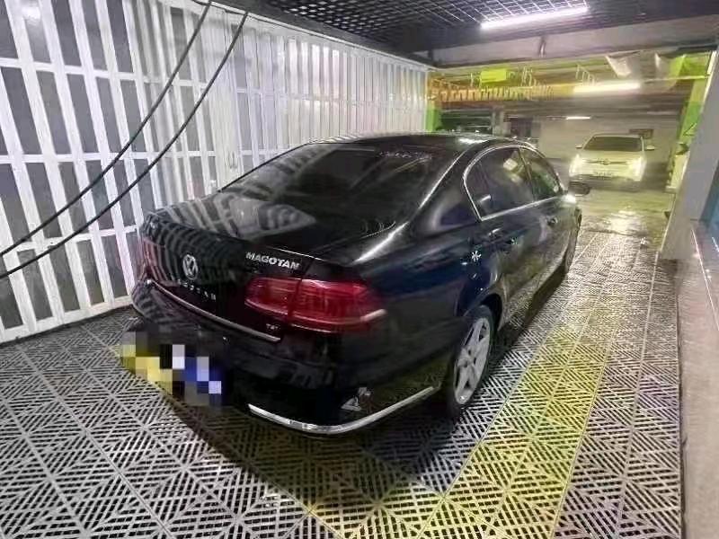 济南16年大众迈腾5