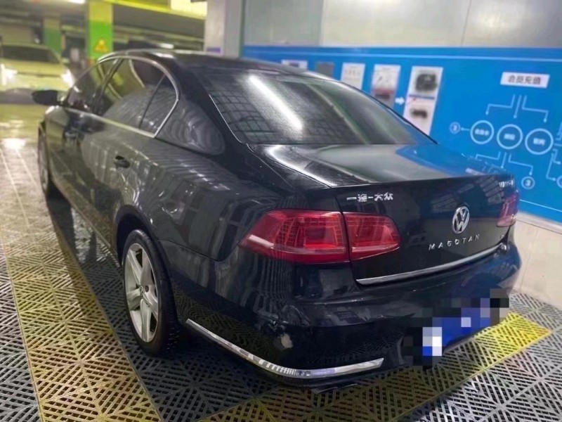 济南16年大众迈腾6